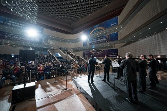 「港乐飘飘处处闻」
